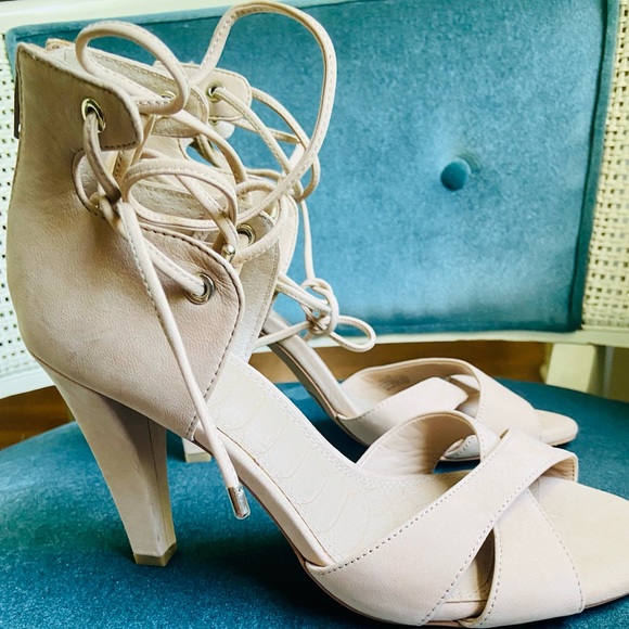 gianni bini wrap heels